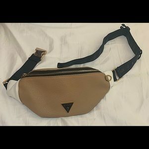 Guess Fanny pack